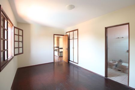 Casa à venda com 411m², 3 quartos e 6 vagasSuíte 1