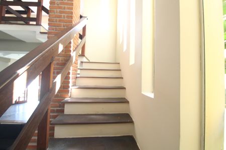 Casa à venda com 411m², 3 quartos e 6 vagasEscada