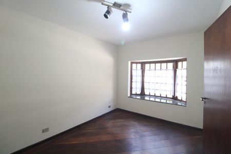 Casa à venda com 411m², 3 quartos e 6 vagasEscritório