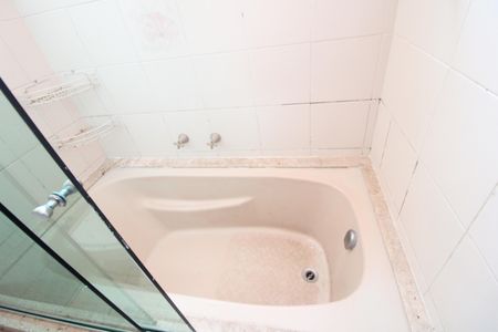 Casa à venda com 411m², 3 quartos e 6 vagasBanheiro da Suíte 1