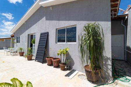 Casa à venda com 140m², 2 quartos e 5 vagas Casa à venda com 140m², 2 quartos e 5 vagasQuintal