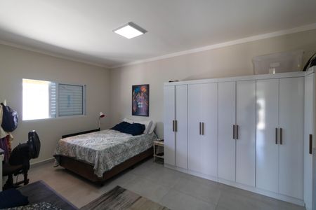 Casa à venda com 140m², 2 quartos e 5 vagas Casa à venda com 140m², 2 quartos e 5 vagasSuíte 01