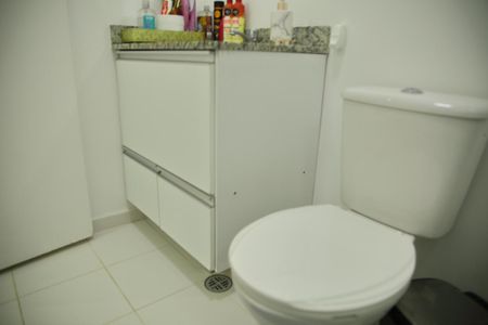 Apartamento à venda com 104m², 2 quartos e 2 vagasBanheiro da Suíte 2