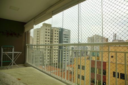 Apartamento à venda com 104m², 2 quartos e 2 vagasVaranda