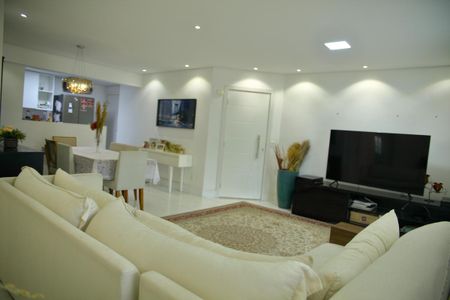 Apartamento à venda com 104m², 2 quartos e 2 vagasSala