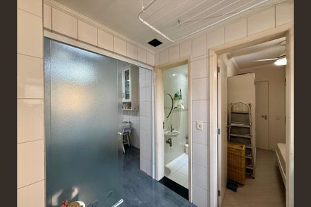 Apartamento à venda com 129m², 3 quartos e 3 vagas Apartamento à venda com 129m², 3 quartos e 3 vagasÁrea de Serviço