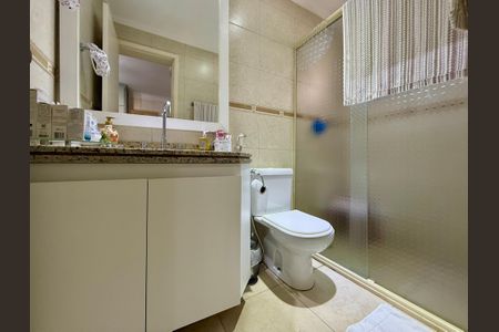Apartamento à venda com 129m², 3 quartos e 3 vagas Apartamento à venda com 129m², 3 quartos e 3 vagasBanheiro 1 da Suíte