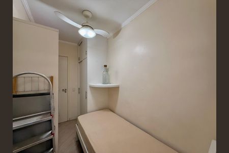 Apartamento à venda com 129m², 3 quartos e 3 vagas Apartamento à venda com 129m², 3 quartos e 3 vagasQuarto de Serviço