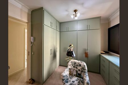 Apartamento à venda com 129m², 3 quartos e 3 vagas Apartamento à venda com 129m², 3 quartos e 3 vagasSuíte