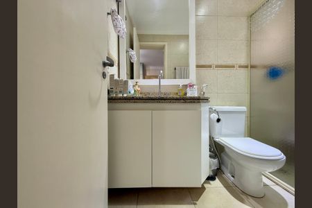 Apartamento à venda com 129m², 3 quartos e 3 vagas Apartamento à venda com 129m², 3 quartos e 3 vagasBanheiro 1 da Suíte