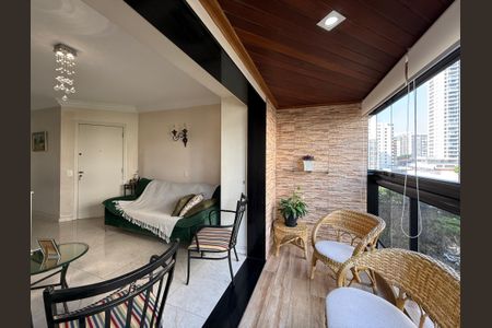 Apartamento à venda com 129m², 3 quartos e 3 vagas Apartamento à venda com 129m², 3 quartos e 3 vagasSacada