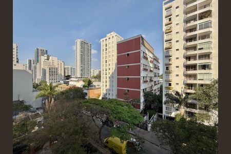 Apartamento à venda com 129m², 3 quartos e 3 vagas Apartamento à venda com 129m², 3 quartos e 3 vagasVista