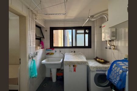 Apartamento à venda com 129m², 3 quartos e 3 vagas Apartamento à venda com 129m², 3 quartos e 3 vagasÁrea de Serviço