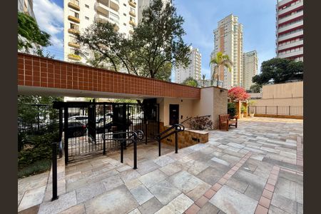 Apartamento à venda com 129m², 3 quartos e 3 vagas Apartamento à venda com 129m², 3 quartos e 3 vagasEntrada