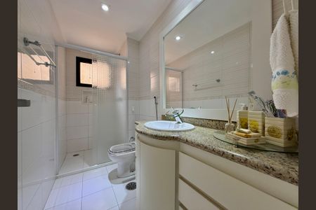 Apartamento à venda com 129m², 3 quartos e 3 vagas Apartamento à venda com 129m², 3 quartos e 3 vagasBanheiro Social