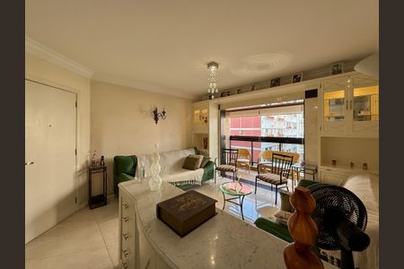 Apartamento à venda com 129m², 3 quartos e 3 vagas Apartamento à venda com 129m², 3 quartos e 3 vagasSala