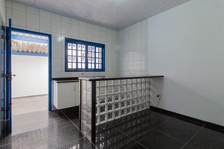 Casa para alugar com 300m², 8 quartos e 3 vagasEdícula - Cozinha