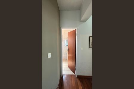 Corredor de apartamento para alugar com 2 quartos, 82m² em Vila América, Santo André