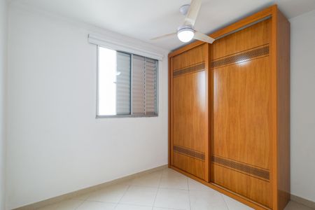 Quarto 1 de apartamento para alugar com 2 quartos, 42m² em Parque Munhoz, São Paulo