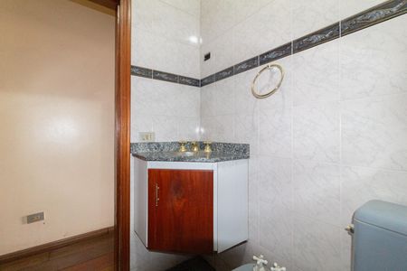 Casa à venda com 221m², 3 quartos e 4 vagasBanheiro