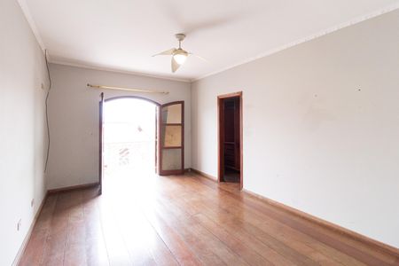 Casa à venda com 221m², 3 quartos e 4 vagasSuíte