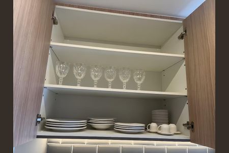 Cozinha de apartamento para alugar com 1 quarto, 43m² em Ibirapuera, São Paulo