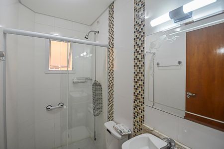 Apartamento à venda com 80m², 3 quartos e 1 vaga Apartamento à venda com 80m², 3 quartos e 1 vagaBanheiro