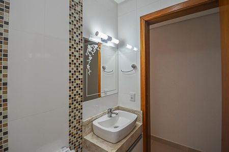 Apartamento à venda com 80m², 3 quartos e 1 vaga Apartamento à venda com 80m², 3 quartos e 1 vagaBanheiro