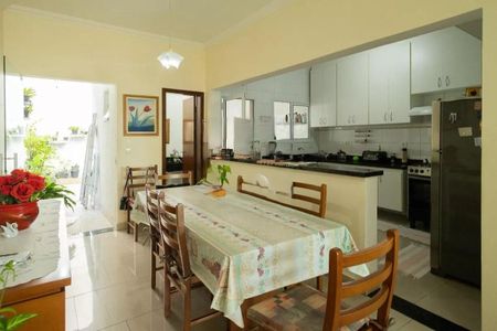 Apartamento para alugar com 210m², 3 quartos e 4 vagasCopa