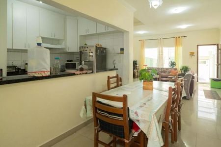 Apartamento para alugar com 210m², 3 quartos e 4 vagasCopa