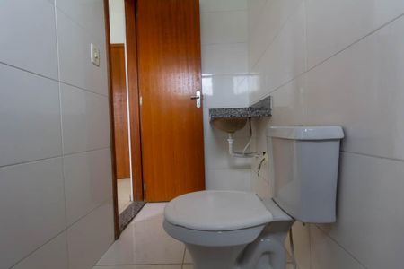 Casa de condomínio à venda com 58m², 2 quartos e 1 vagaBanheiro da Suíte 2
