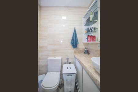 Apartamento à venda com 109m², 2 quartos e 2 vagas Apartamento à venda com 109m², 2 quartos e 2 vagasBanheiro da Suíte