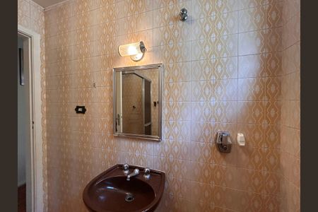 Casa para alugar com 140m², 3 quartos e 2 vagas Casa para alugar com 140m², 3 quartos e 2 vagasBanheiro 1