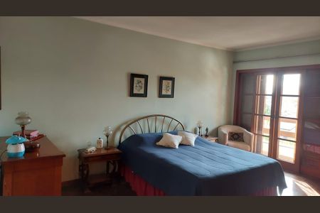 Casa à venda com 300m², 3 quartos e 1 vaga Casa à venda com 300m², 3 quartos e 1 vagaSuíte