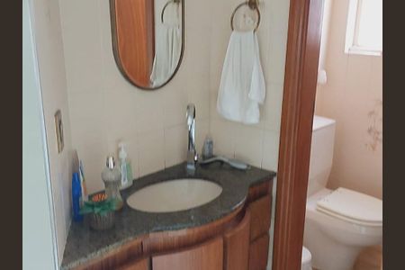 Casa à venda com 300m², 3 quartos e 1 vaga Casa à venda com 300m², 3 quartos e 1 vagaLavabo