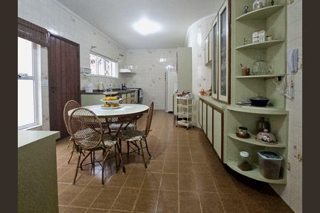 Casa à venda com 300m², 3 quartos e 1 vaga Casa à venda com 300m², 3 quartos e 1 vagaCozinha