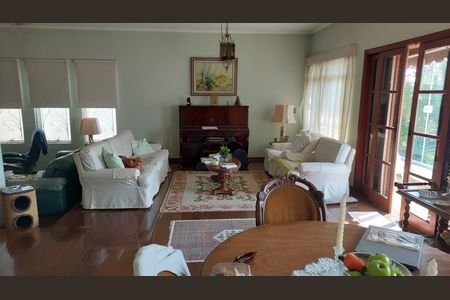 Casa à venda com 300m², 3 quartos e 1 vaga Casa à venda com 300m², 3 quartos e 1 vagaSala