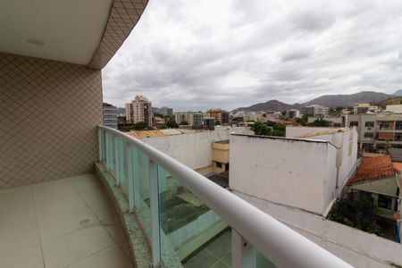 Varanda de apartamento para alugar com 3 quartos, 85m² em Vila Valqueire, Rio de Janeiro