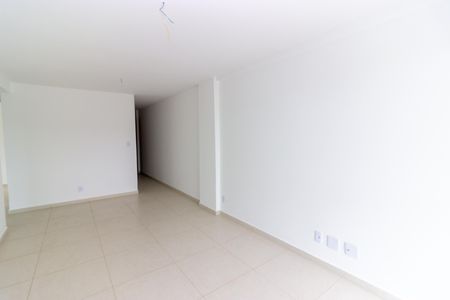 Sala de apartamento para alugar com 3 quartos, 85m² em Vila Valqueire, Rio de Janeiro