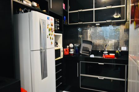 Casa à venda com 132m², 3 quartos e 2 vagas Casa à venda com 132m², 3 quartos e 2 vagasCozinha