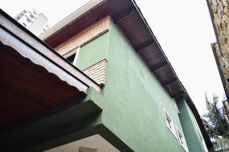 Casa à venda com 132m², 3 quartos e 2 vagas Casa à venda com 132m², 3 quartos e 2 vagasFachada