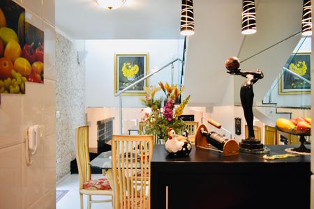 Casa à venda com 132m², 3 quartos e 2 vagas Casa à venda com 132m², 3 quartos e 2 vagasCozinha