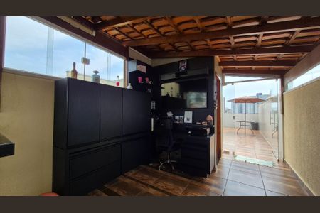 Apartamento à venda com 156m², 2 quartos e 2 vagasCobertura