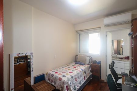 Apartamento à venda com 154m², 3 quartos e 3 vagasSuíte 2