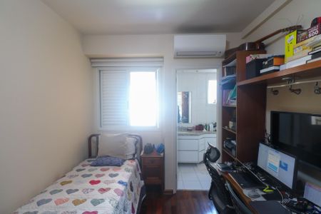 Apartamento à venda com 154m², 3 quartos e 3 vagasSuíte 2