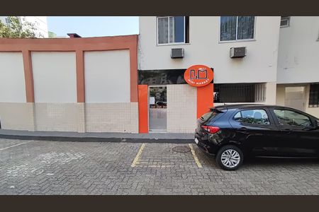 Apartamento à venda com 48m², 2 quartos e 1 vaga Apartamento à venda com 48m², 2 quartos e 1 vagaMini Mercado