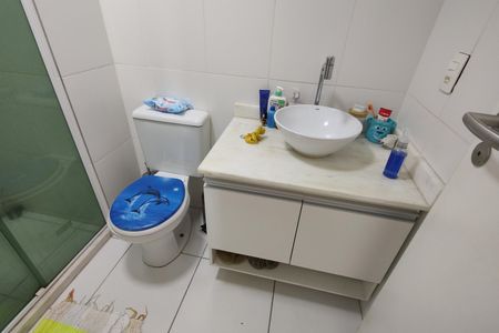 Apartamento à venda com 55m², 2 quartos e 1 vagaBanheiro Social