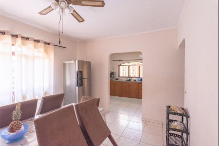 Casa à venda com 250m², 4 quartos e 4 vagasCopa