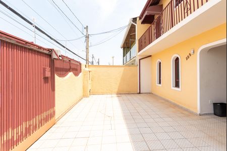 Casa à venda com 250m², 4 quartos e 4 vagasGaragem
