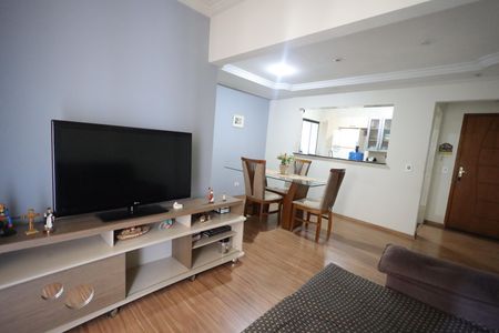 Sala de apartamento para alugar com 3 quartos, 79m² em Vila Figueira, Suzano
